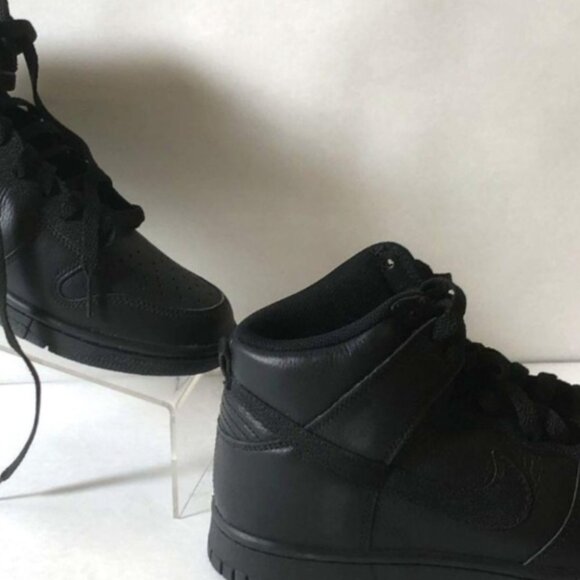Nike Dunks Men’s Size 9 | Black on Black Sneakers | main image 4